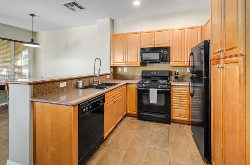 17945 Lost Canyon Rd #16 - Photo 5 of 20