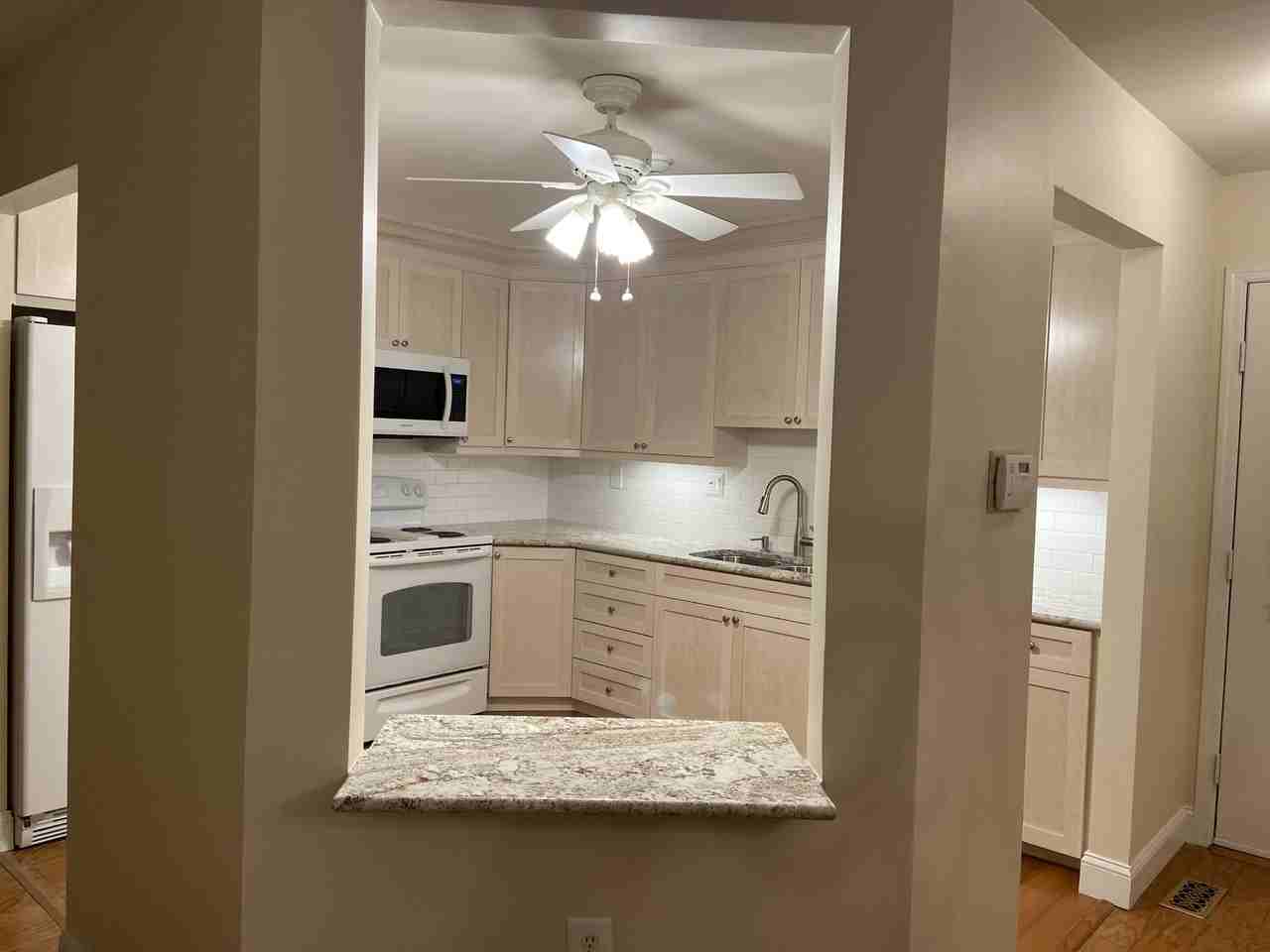 8C Benjamin Franklin Dr - Photo 2 of 18