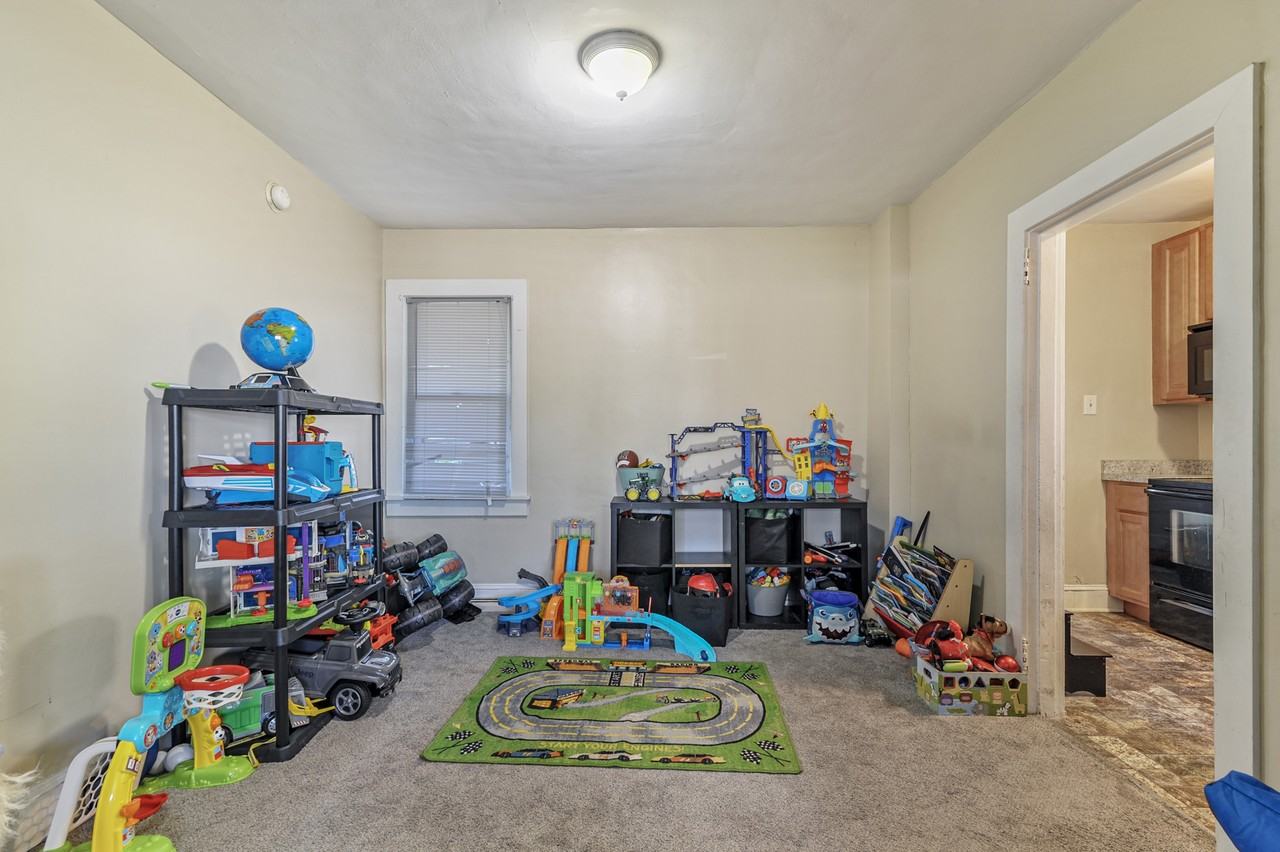 36 Pine StreetApt A #1 - Photo 5 of 12