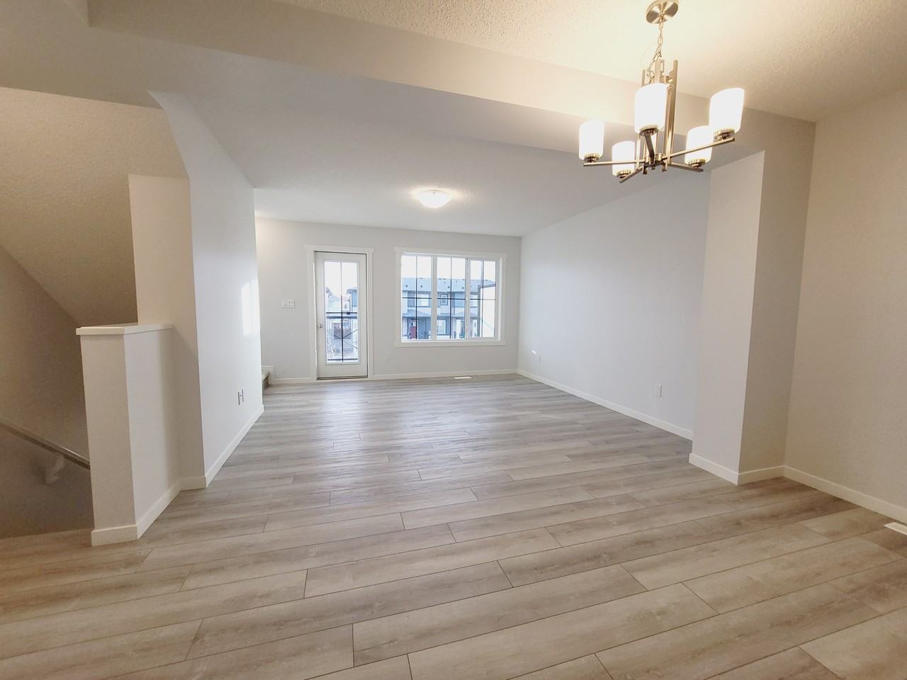 1083 Cy Becker Rd Nw 1, Edmonton, AB T5Y 4B6 3 Bedroom Apartment for