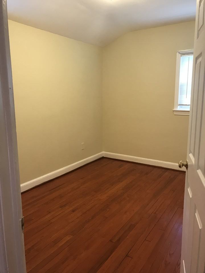 1923 North Woodrow Street - Photo 2 of 7