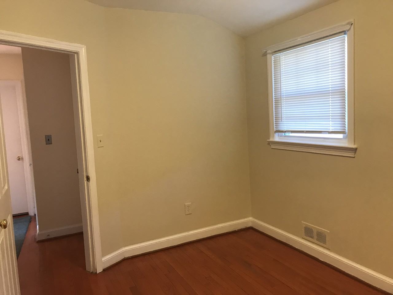 1923 North Woodrow Street - Photo 3 of 7