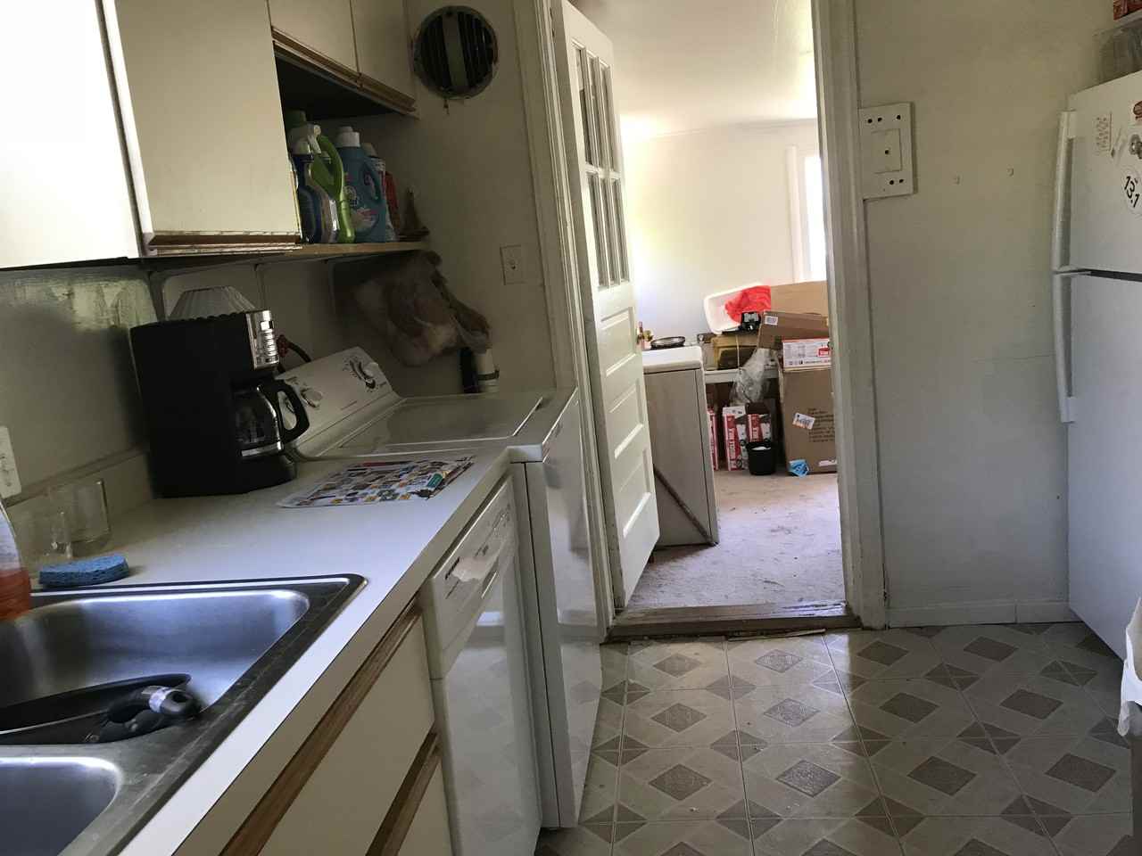 1923 North Woodrow Street - Photo 5 of 7