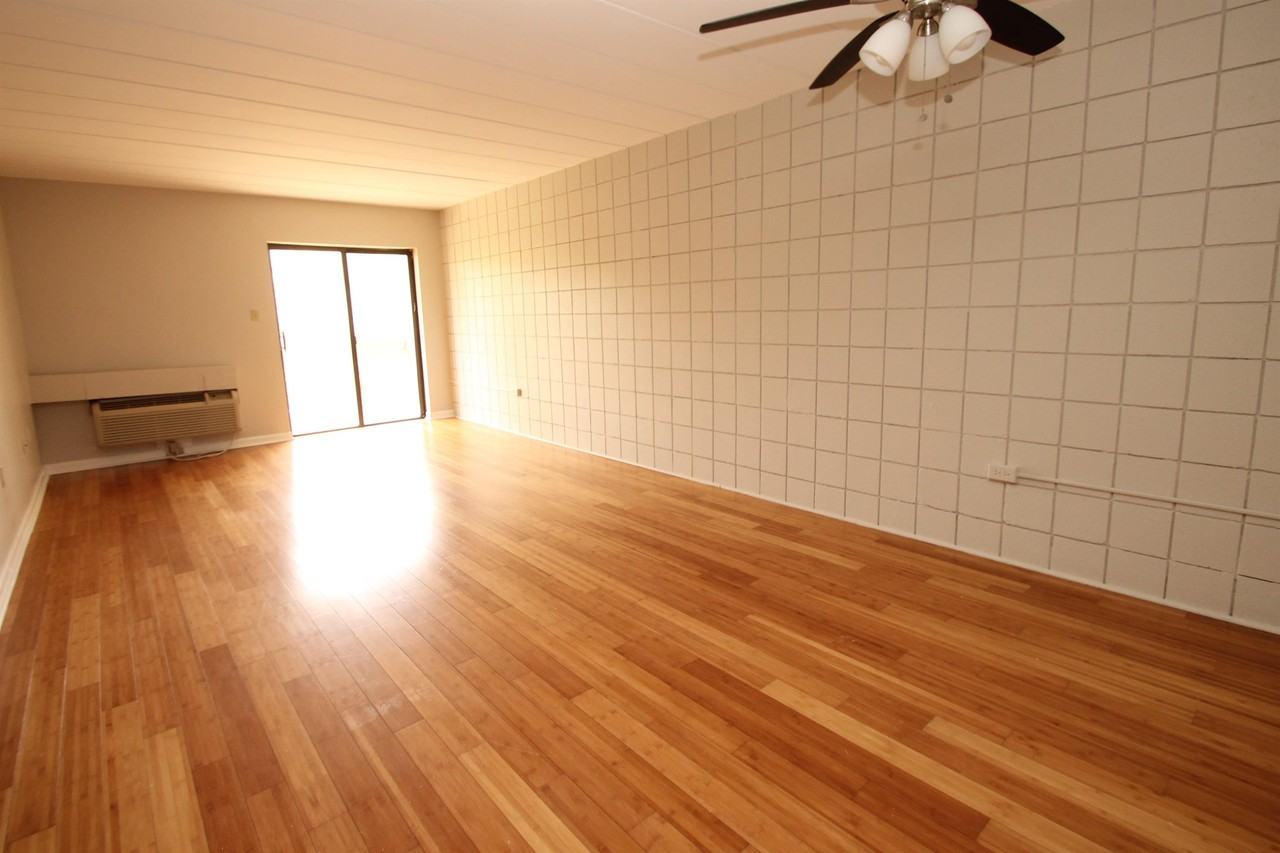 EAGLE NOOK APARTMENTS -- 041 - Photo 2 of 25