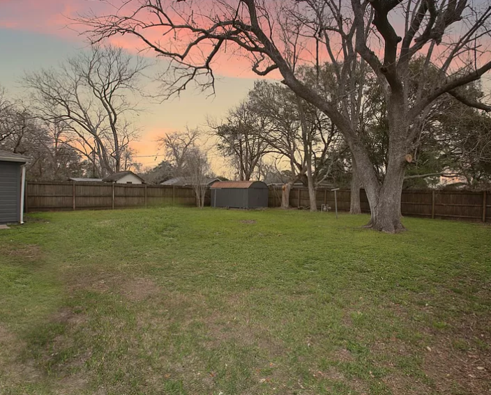 303 Yaupon St #NA - Photo 7 of 22