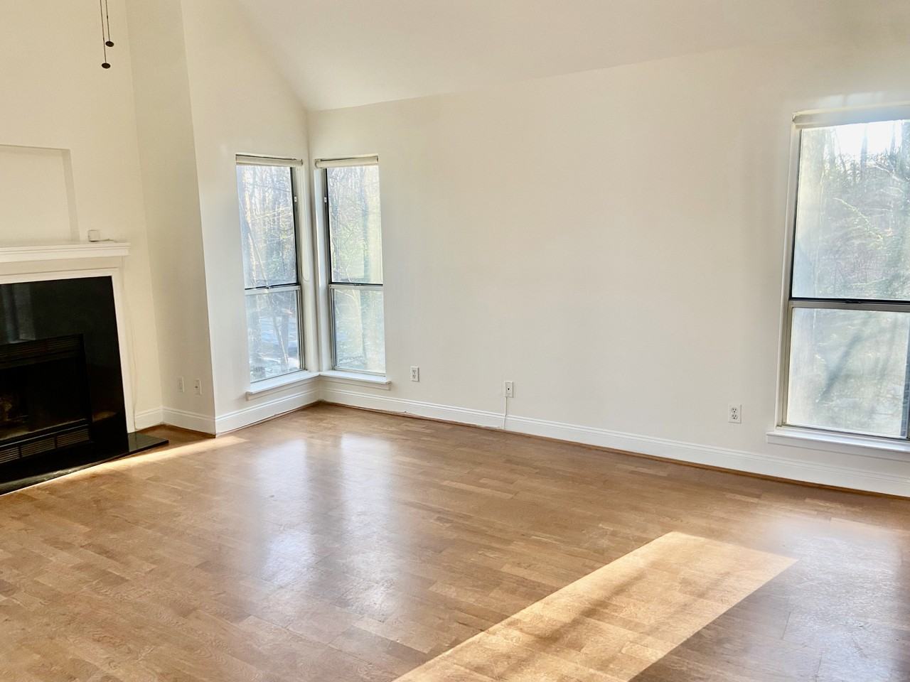 2512 Cranbrook Ln #12 - Photo 5 of 20