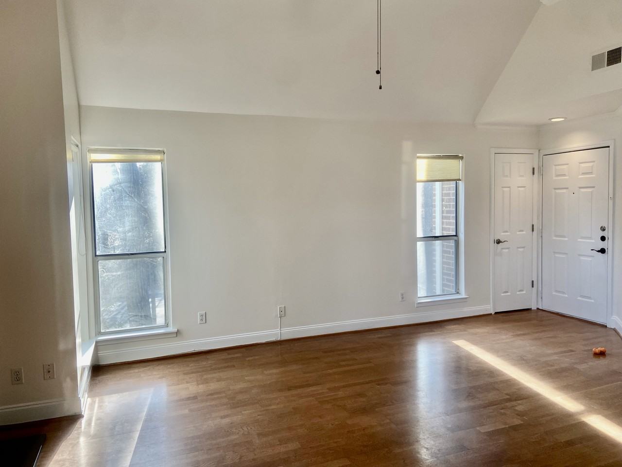 2512 Cranbrook Ln #12 - Photo 6 of 20