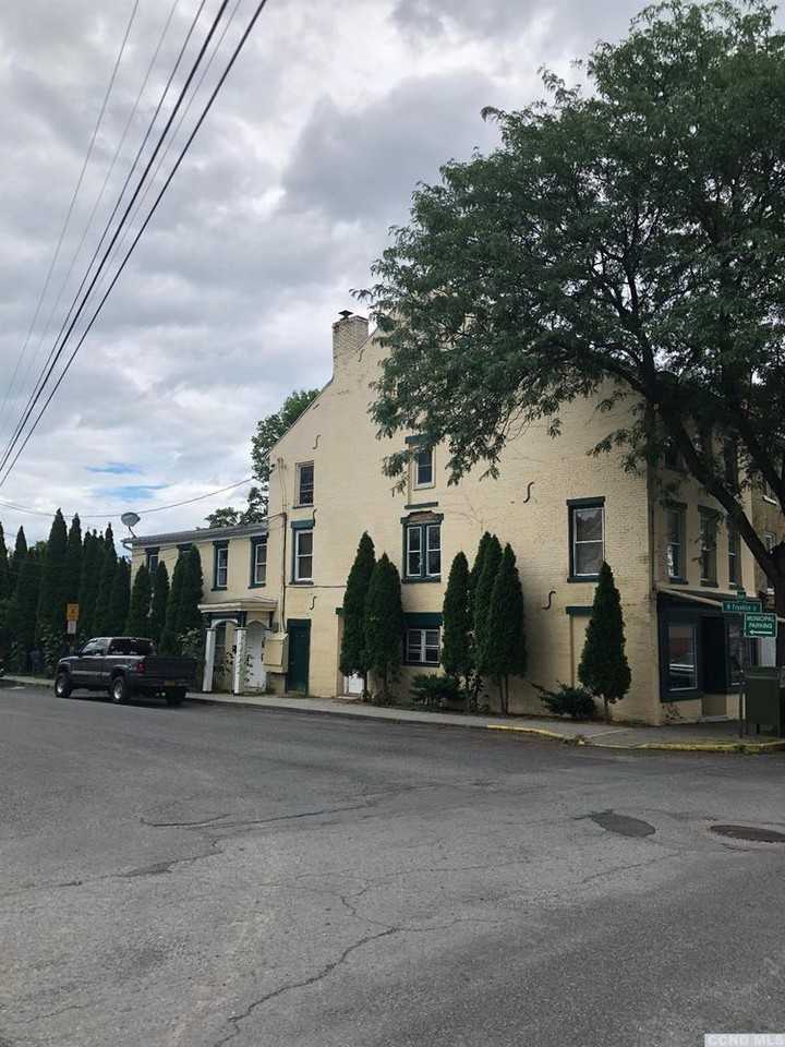 1 N Franklin St #C - Photo 3 of 14