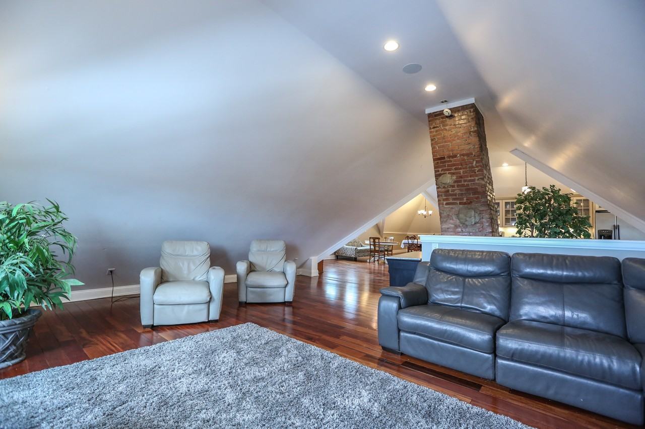 11 Pleasant St #3 - Photo 4 of 26