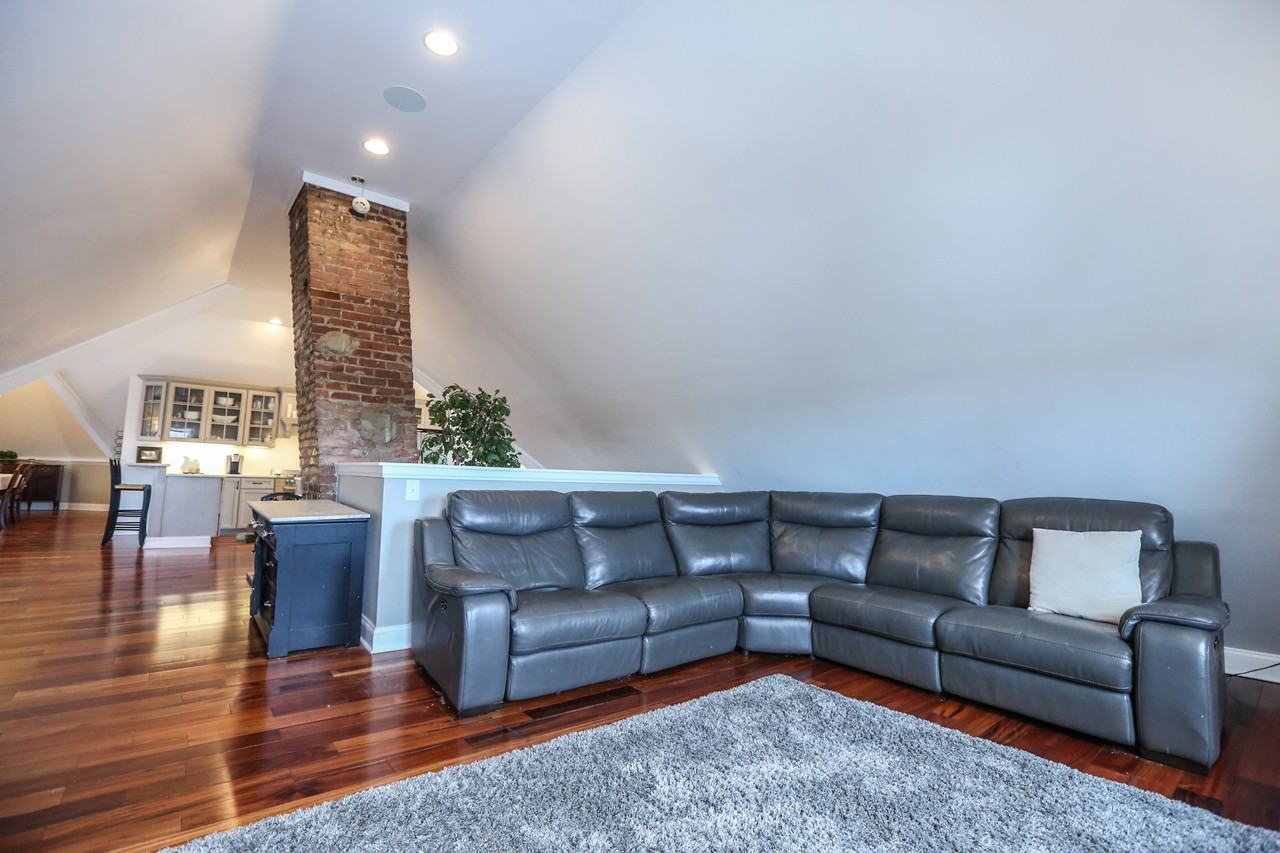 11 Pleasant St #3 - Photo 5 of 26