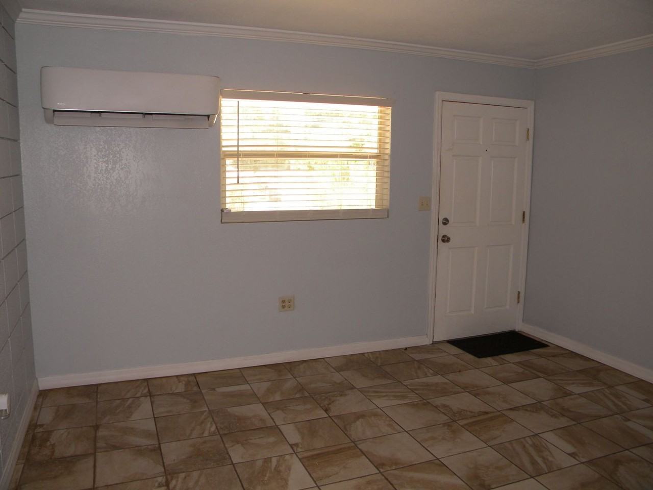 1031 Royal Palm Ave #3 - Photo 2 of 18
