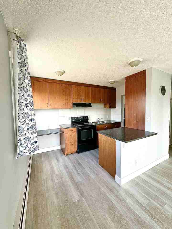 1705 11th Ave SW - Photo 2 of 10