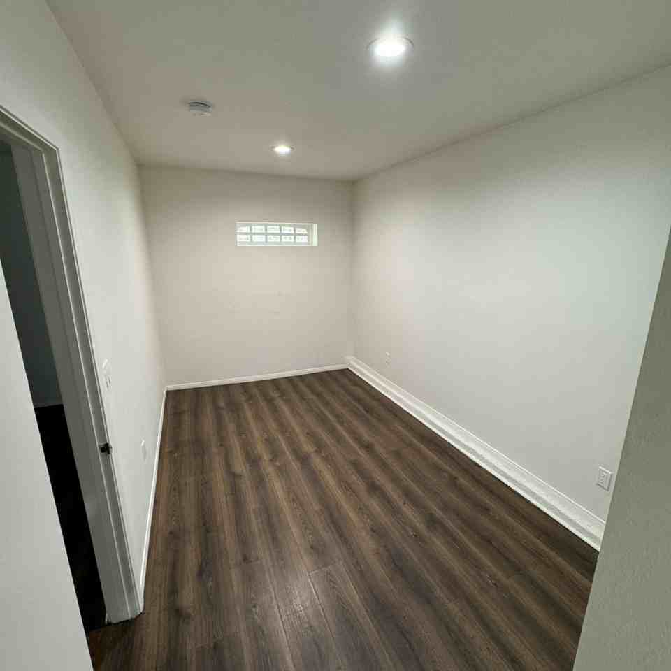 2188 Carlton Pl - Photo 2 of 12