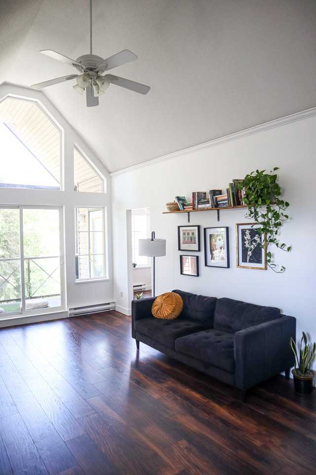 4747 54A Street - Photo 2 of 27