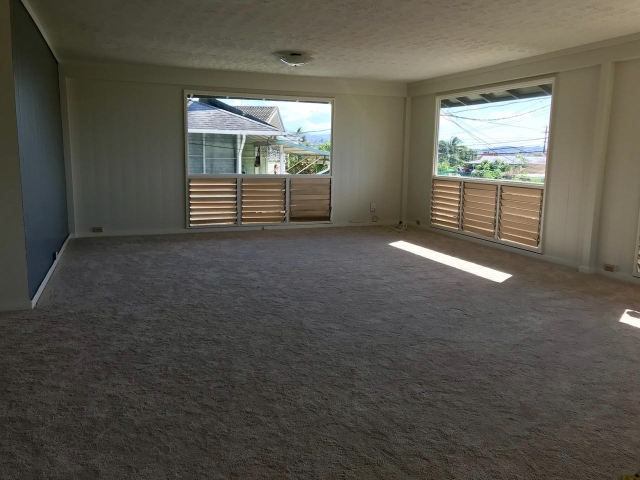 C054 - Photo 3 of 27