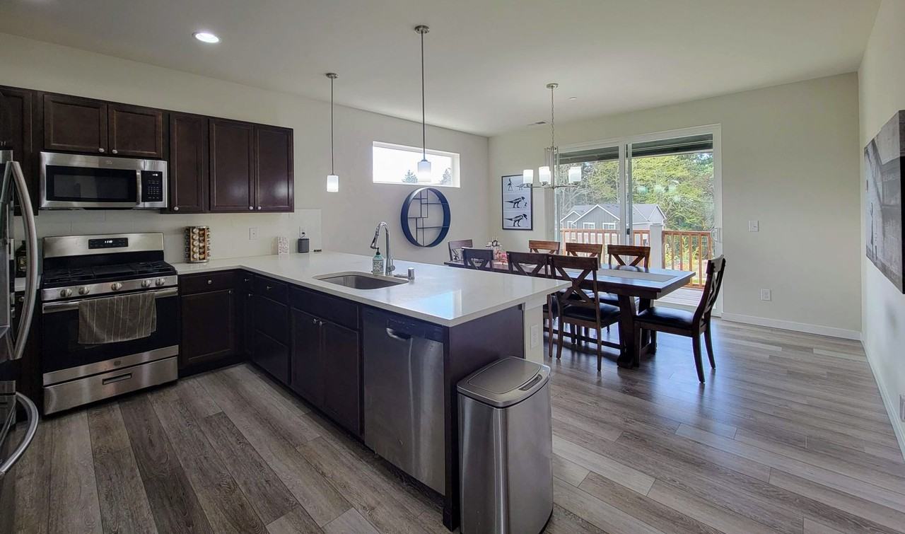 1012 Sedonia St - Photo 6 of 25