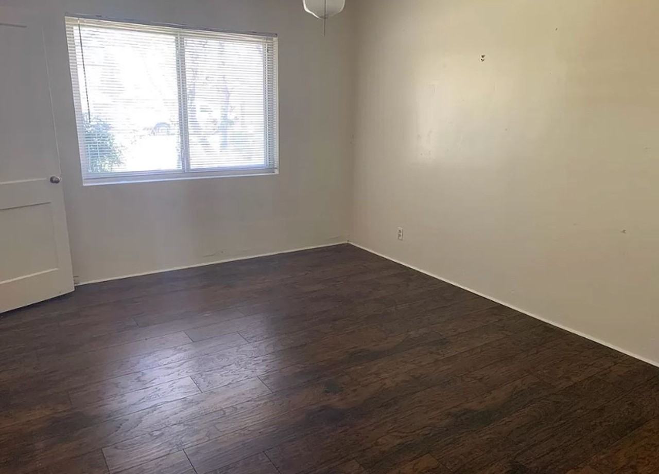 2332 Hoffman Dr Ne - Photo 2 of 9