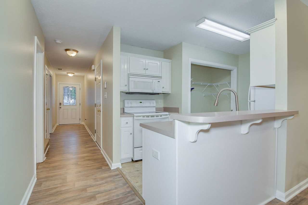 438 Northrop Pl - Photo 6 of 22