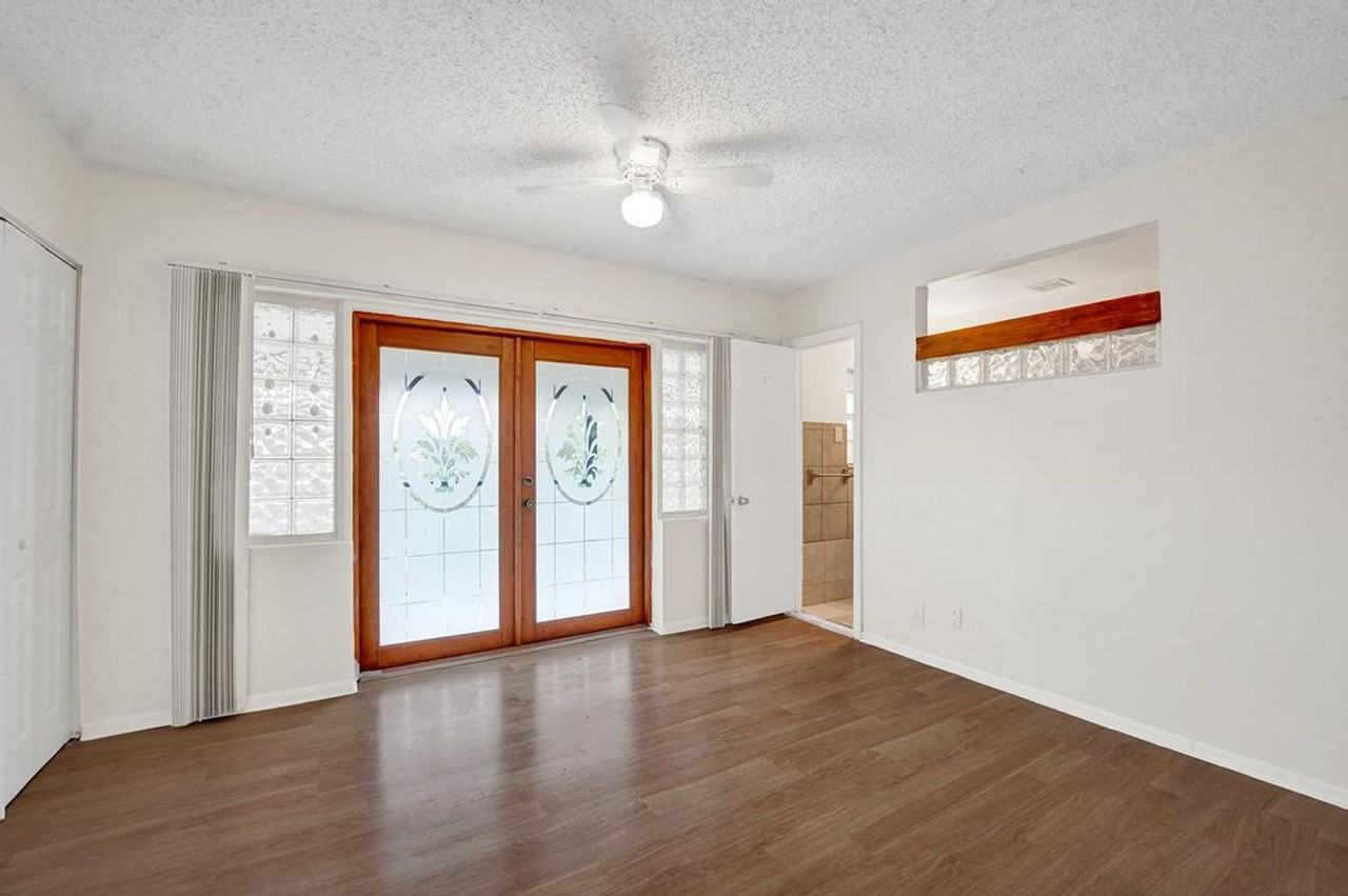 1313 Seaview - Photo 3 of 42