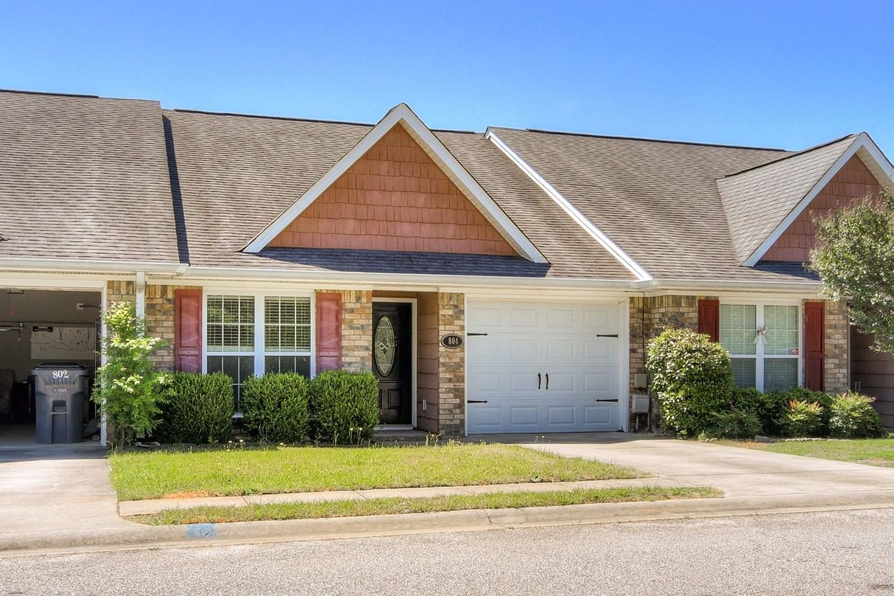 804 Bryan Cir - Photo 3 of 24