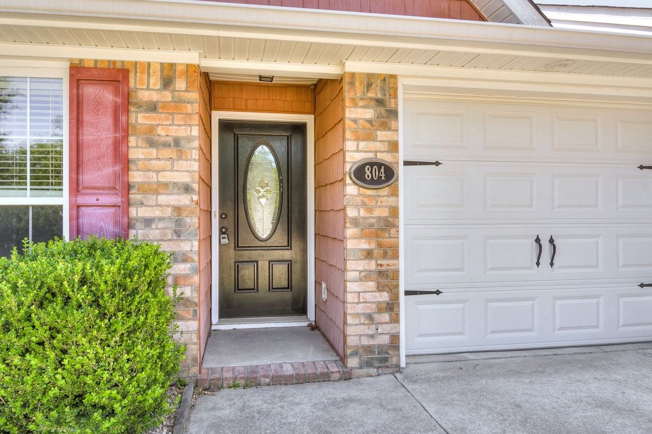 804 Bryan Cir - Photo 4 of 24