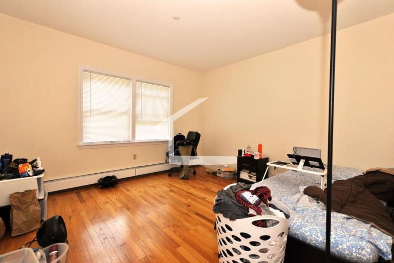 48 Kent St - Photo 2 of 7