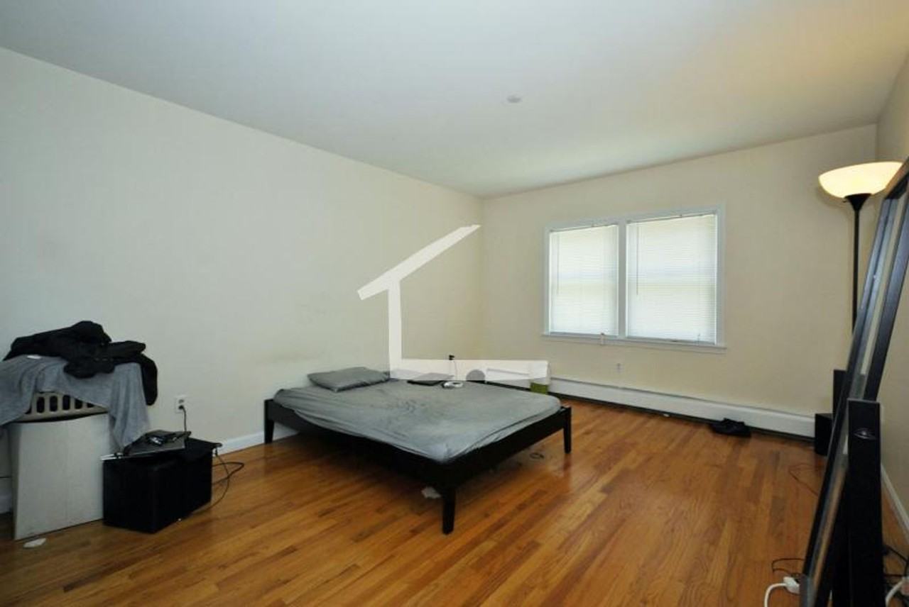 48 Kent St - Photo 3 of 7