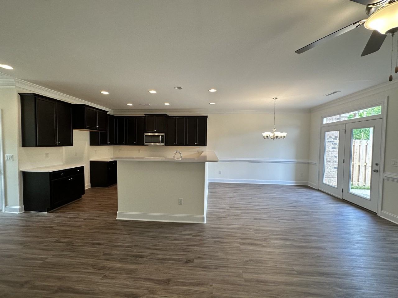 103 St Michael Dr - Photo 3 of 41