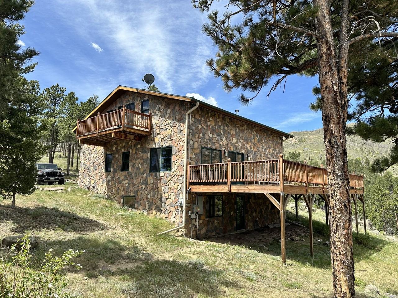 1385 Melvina Hill Rd - Photo 2 of 15