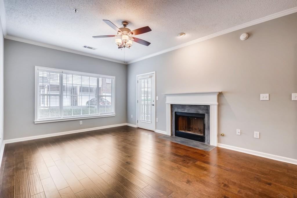 302 Spring Heights Ln Se - Photo 6 of 20