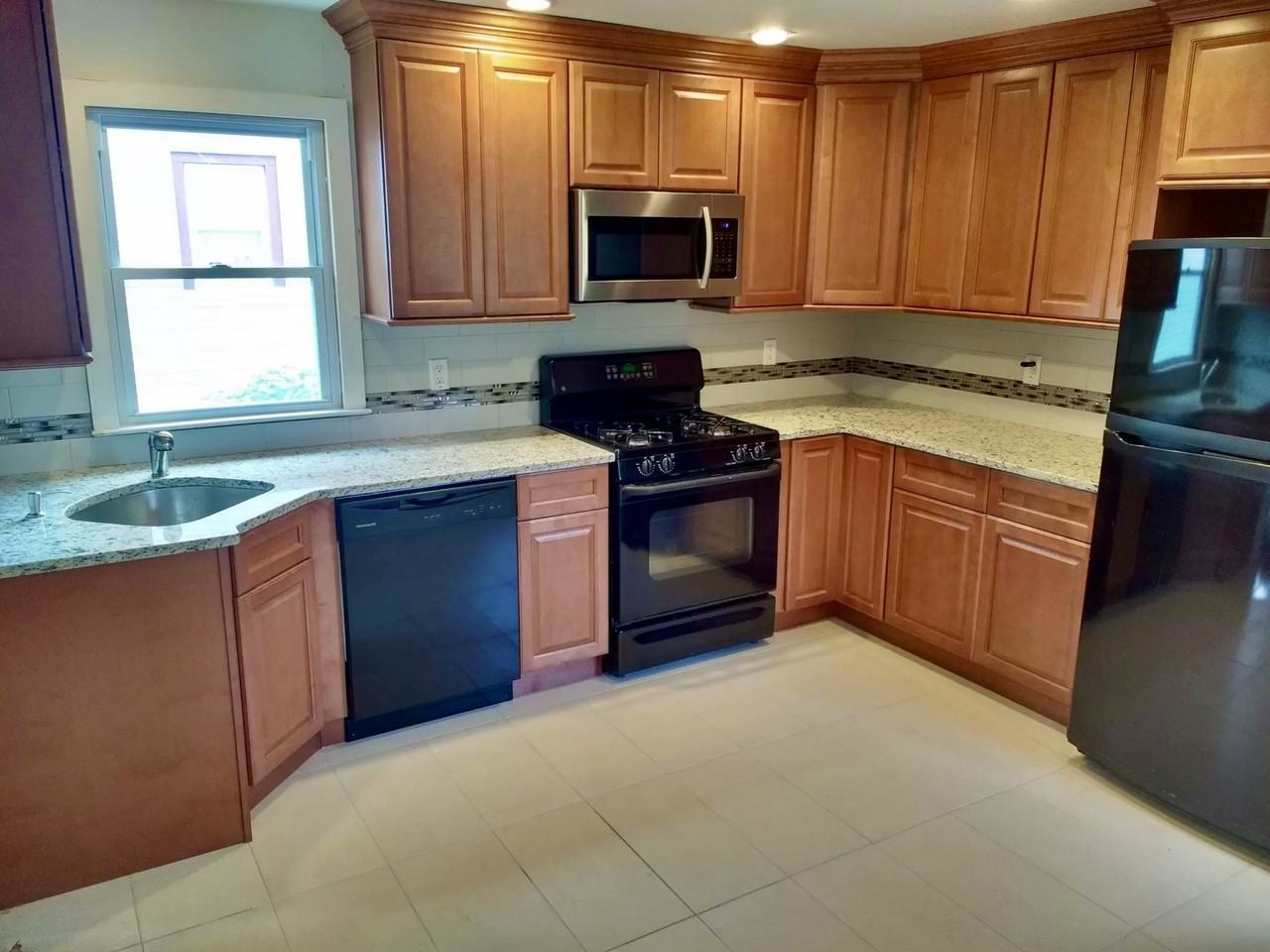 135 Boiling Springs Ave #1 - Photo 2 of 13