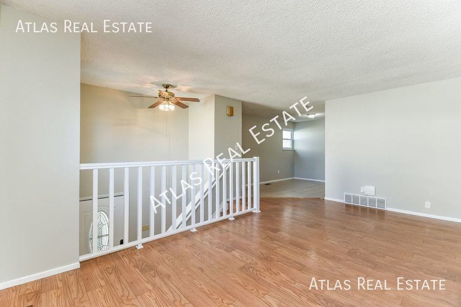 4319 Moonbeam Dr - Photo 2 of 20