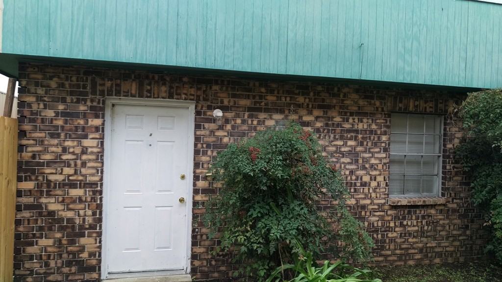 1645 Alexander Ct - Photo 2 of 9