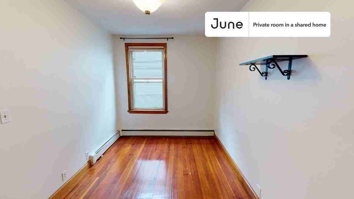 105 Walnut St #B - Photo 2 of 11