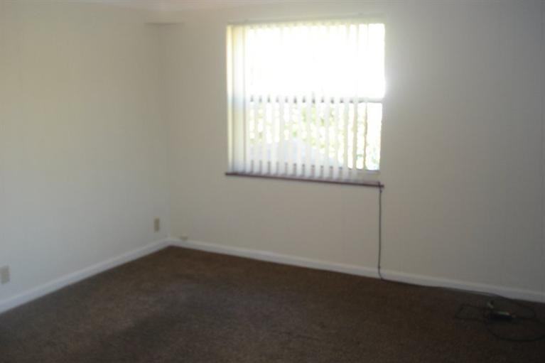 5475 Philloret Dr - Photo 3 of 7