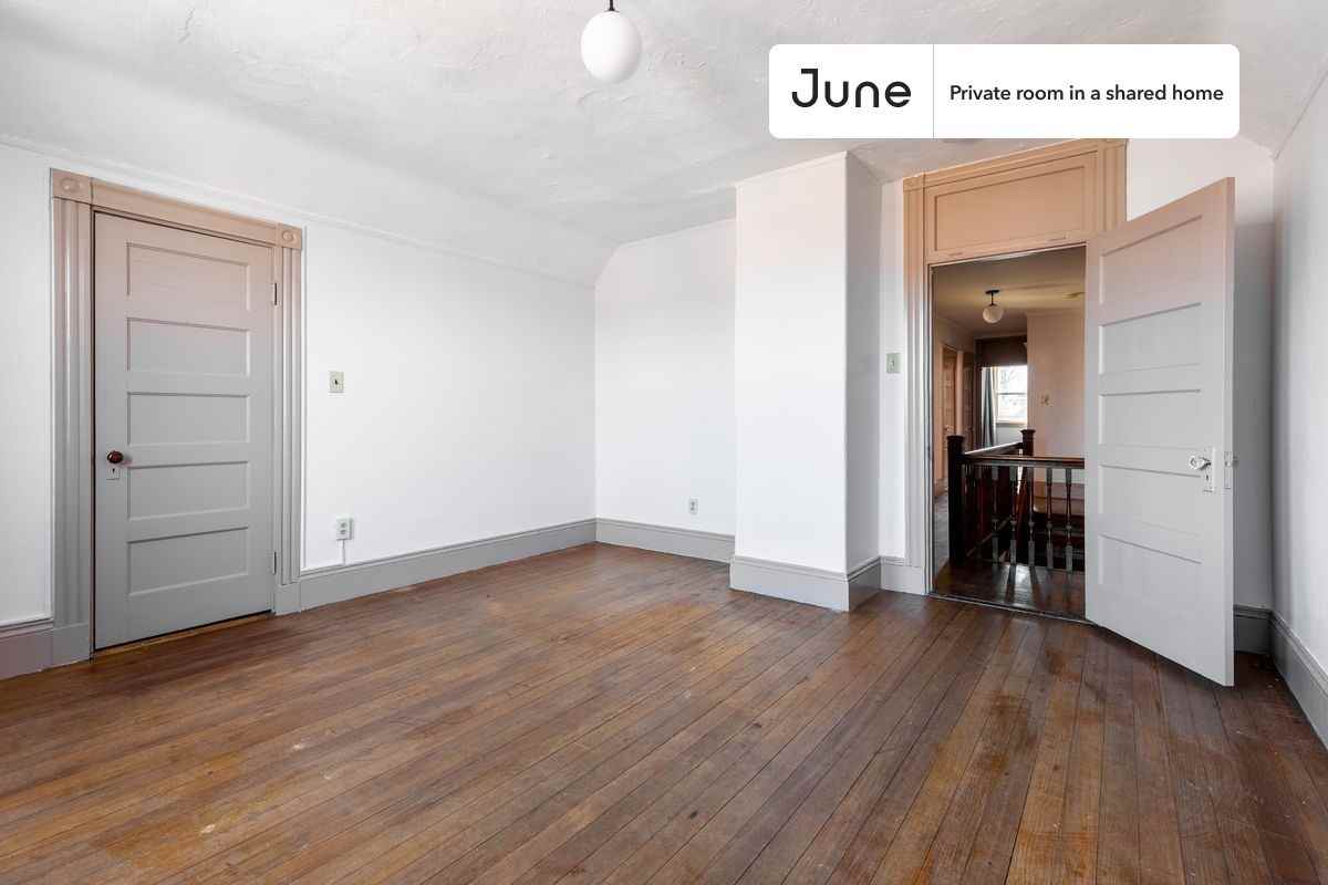 123 Washington St #C - Photo 7 of 24