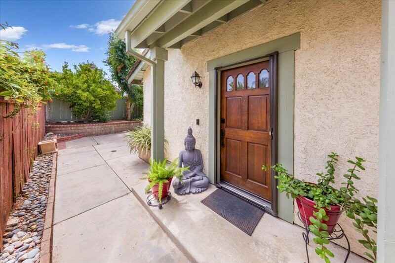 26076 Viento Ct - Photo 2 of 23