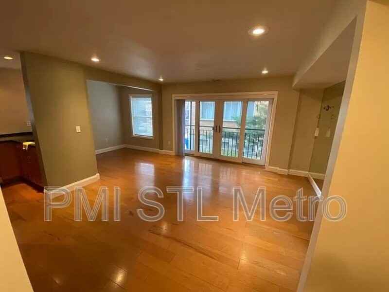 610 Forest Ct #3 - Photo 3 of 14