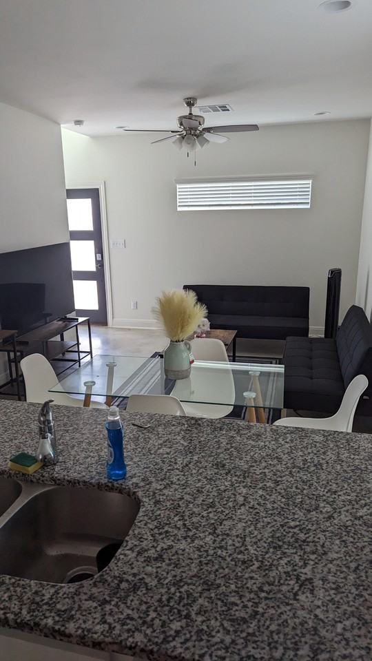 419 Porter St #102 - Photo 5 of 7