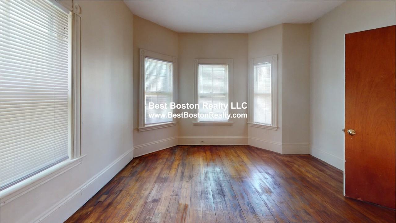124 Jefferson Ave #1 - Photo 7 of 9