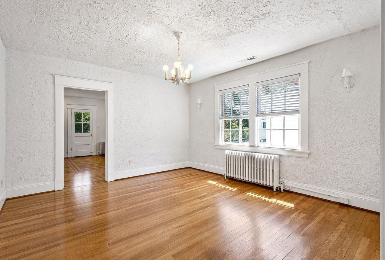 3227 Hanes Ave - Photo 3 of 14