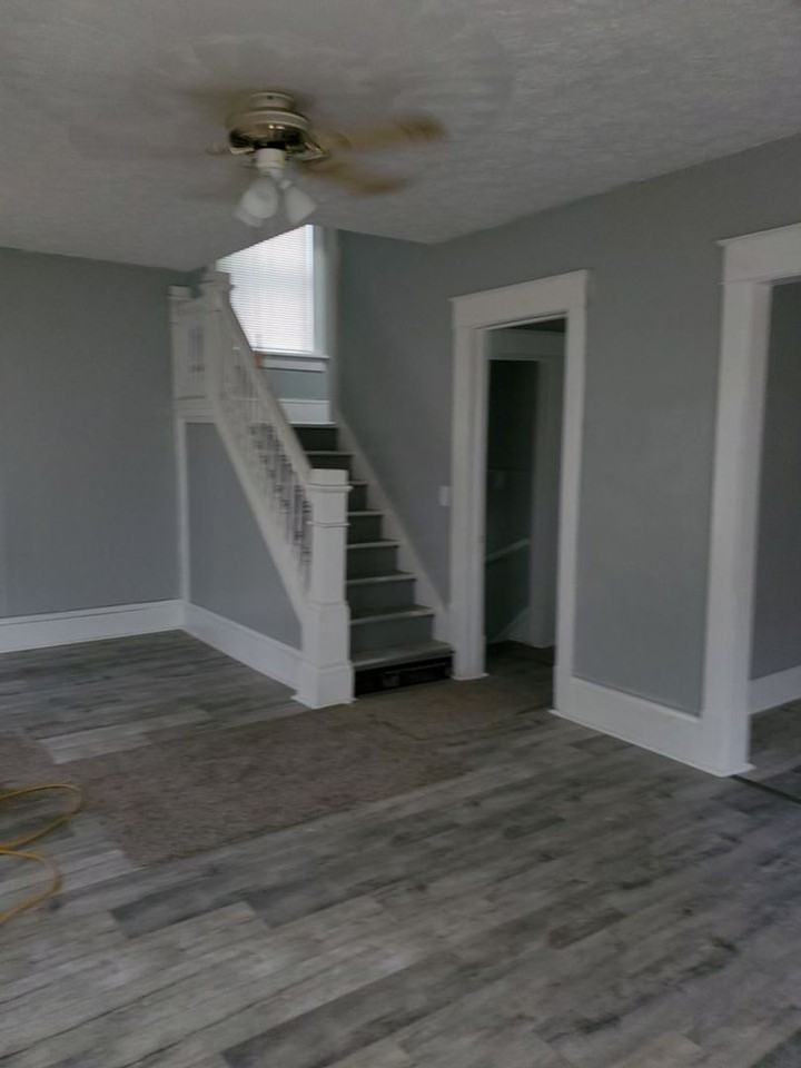 1615 Rowland Ave Ne - Photo 2 of 9