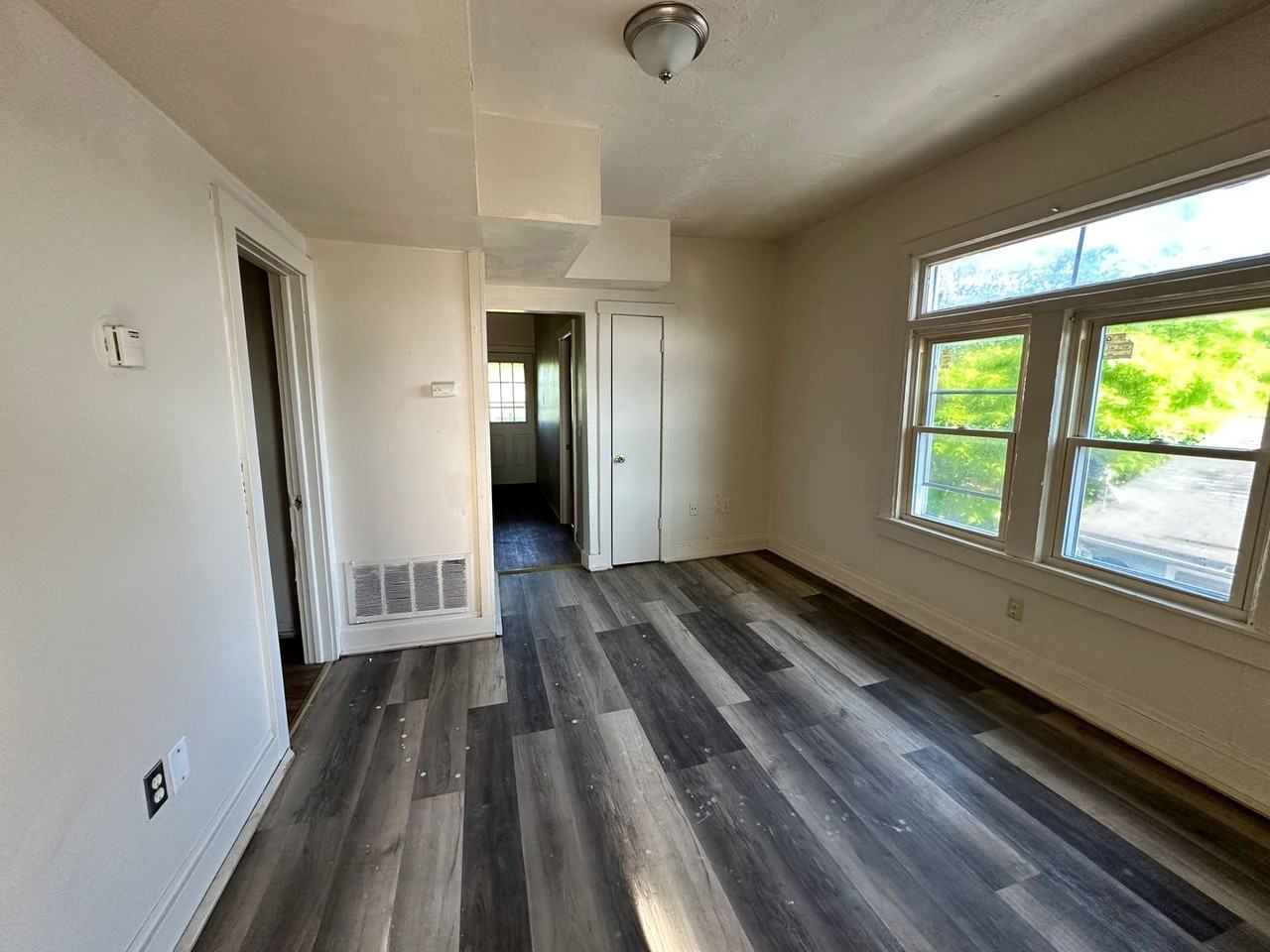 82 Malden St - Photo 3 of 11