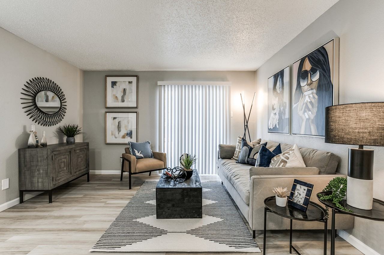 Melville - Photo 3 of 50