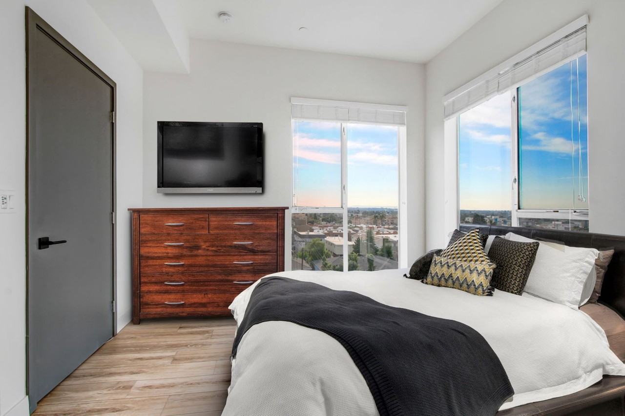 THE ROSE. at OVERLAND - Photo 5 of 50