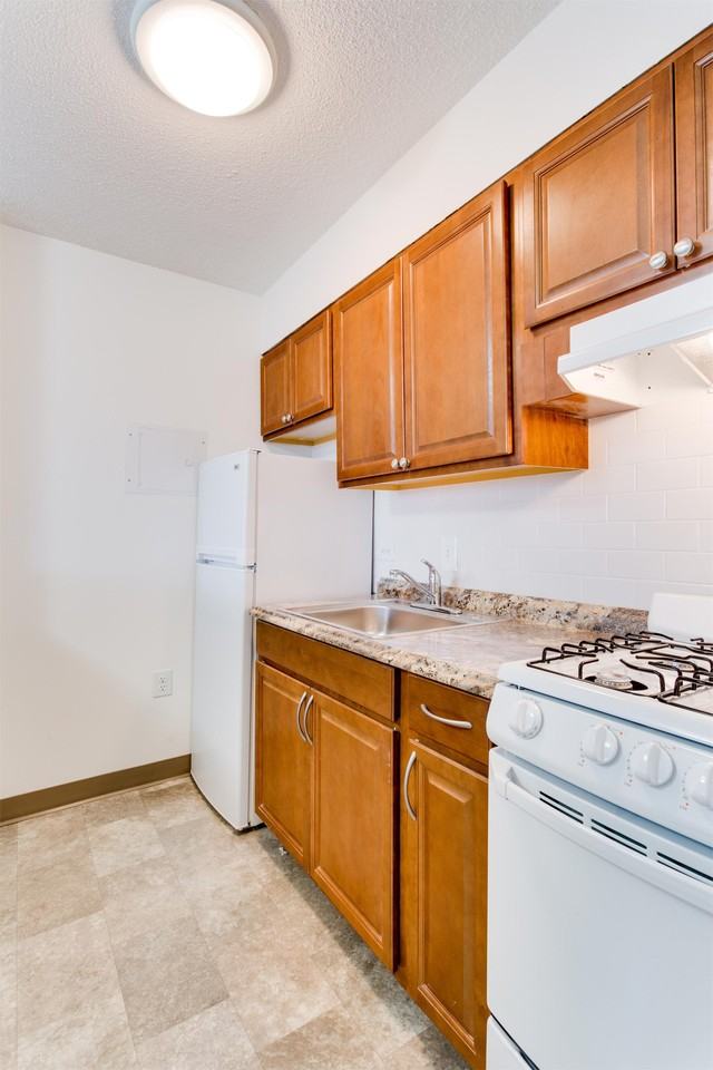 Landmark Towers - Photo 2 of 50