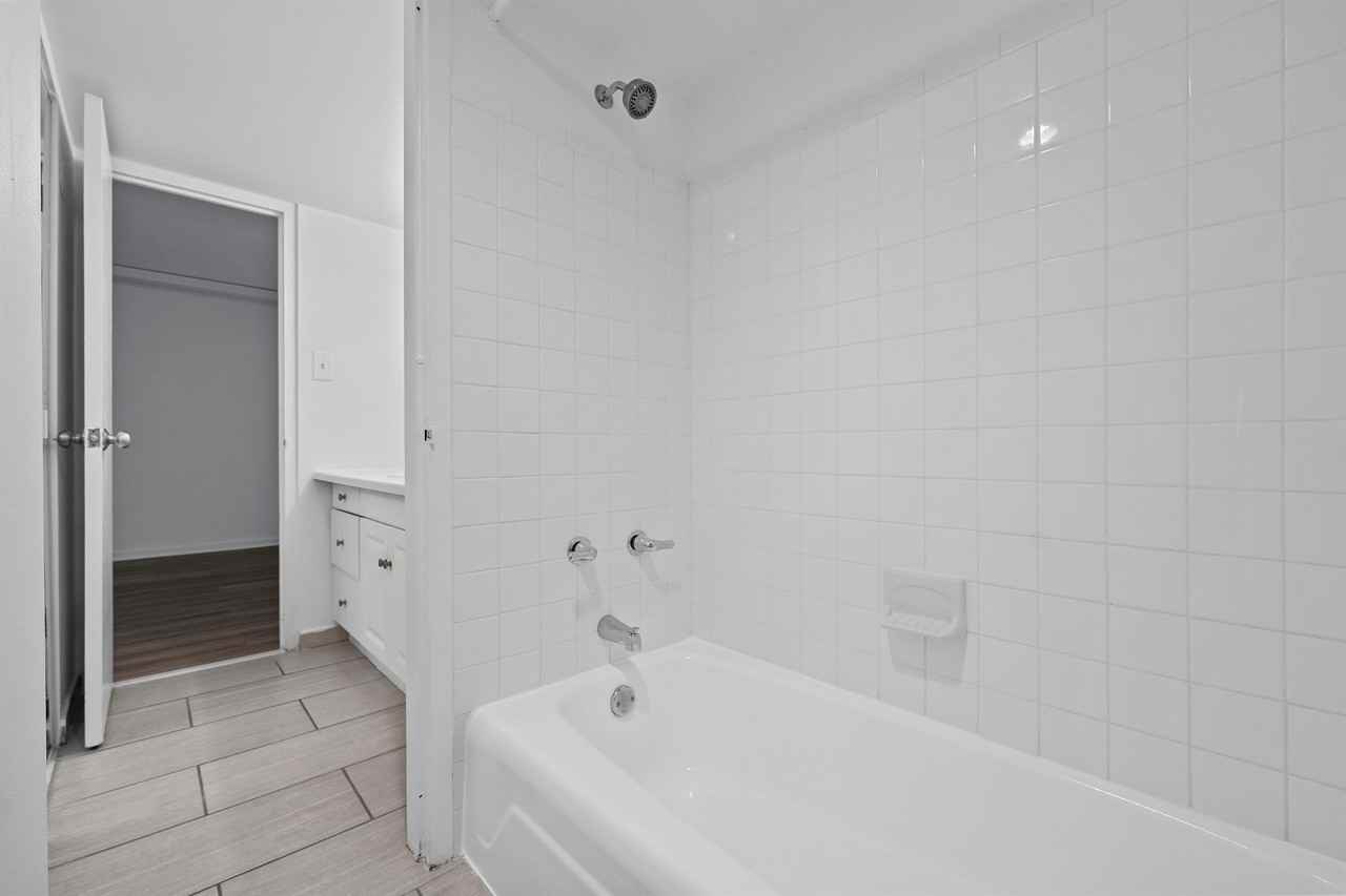 Landmark Towers - Photo 4 of 50