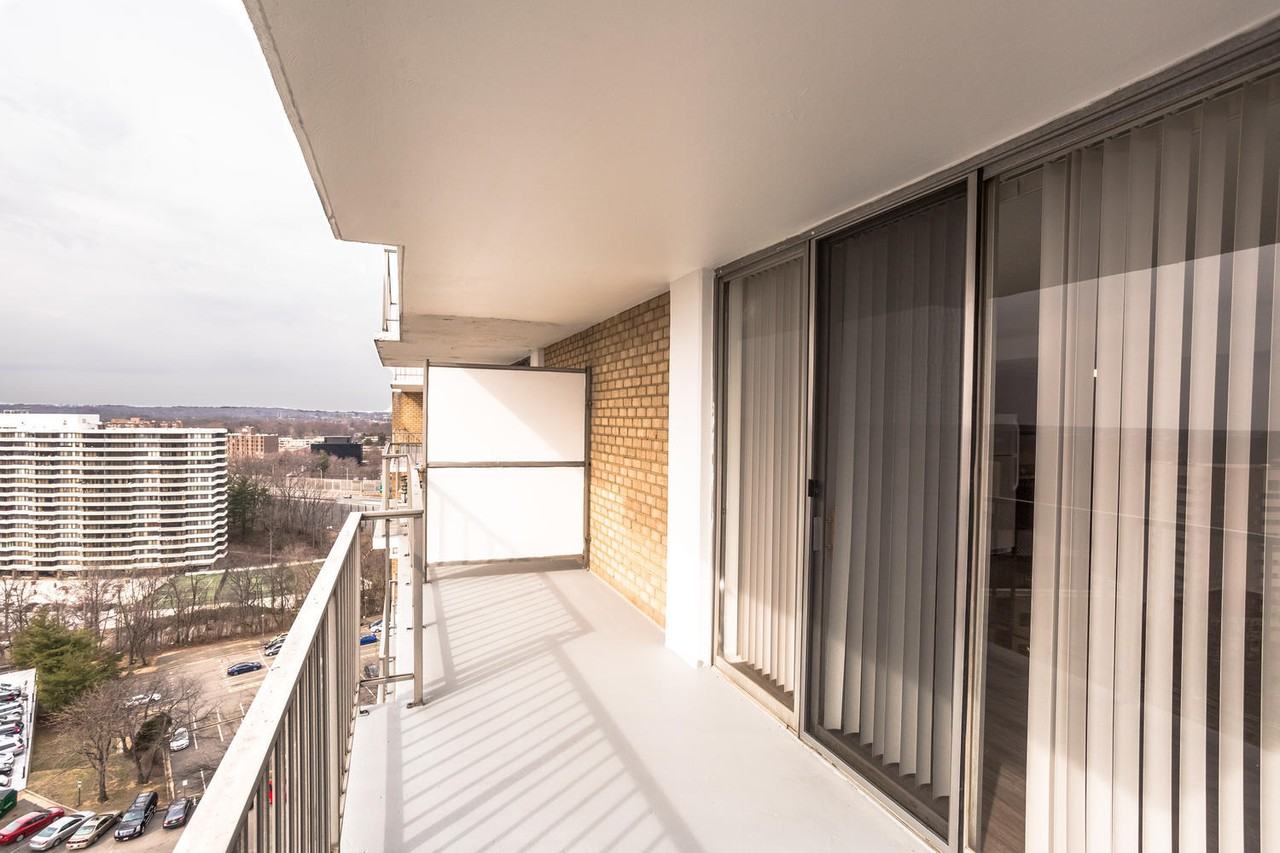 Landmark Towers - Photo 6 of 50