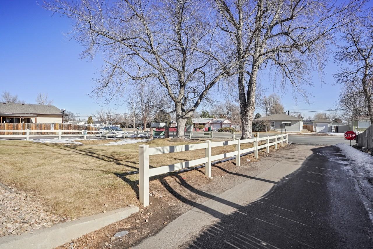 3021 11th Avenue - Photo 2 of 30