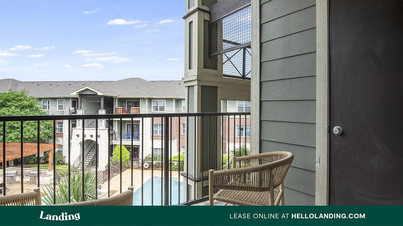 625 East Stassney Lane - Photo 3 of 50